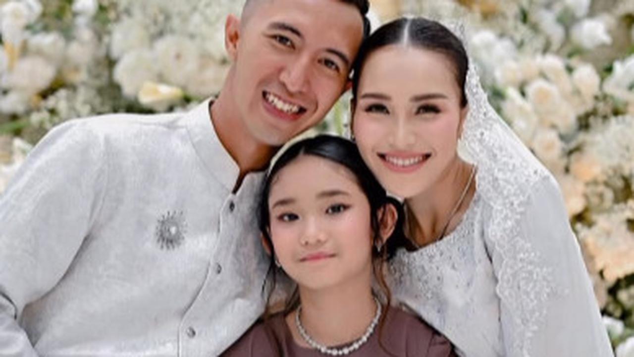 Potret Gagah Lettu Fardhana Bersenapan Laras Panjang Menuju Papua, Pakai Cincin Tunangan Ayu Ting Ting