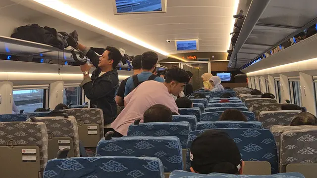 PT Kereta Cepat Indonesia China (KCIC) menyiapkan sebanyak 173.000 tempat duduk Whoosh untuk periode libur panjang mulai dari 24 hingga 29 Januari 2025. (Dok. KCIC).