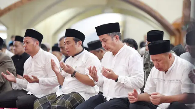 Pj Gubernur Jawa Barat Bey Machmudin