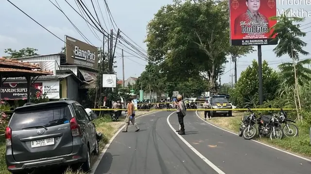 Polresta Pati telah mengamankan sejumlah barang bukti aksi tawuran berdarah yang menewaskan seorang pelajar. (Liputan6.com/Arief Pramono)