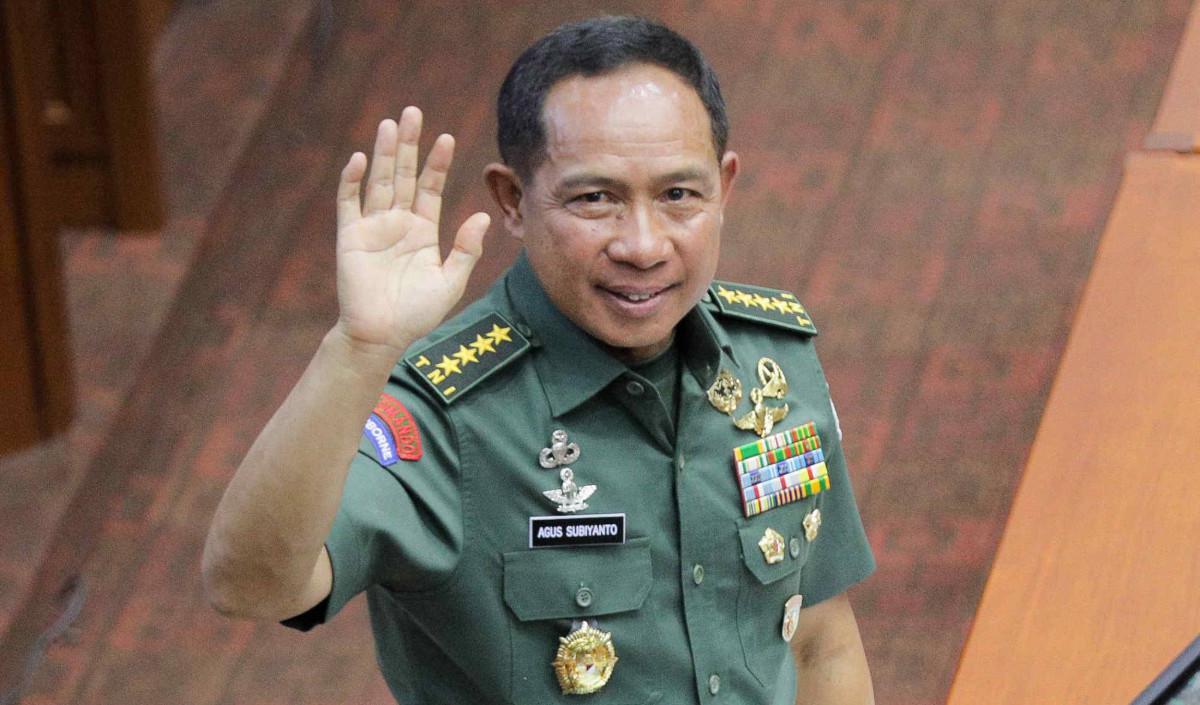 Menurutnya, ada kekuatan tersendiri di balik doa. Dengan doa nantinya usaha dan pekerjaan akan menjadi terang. <br>