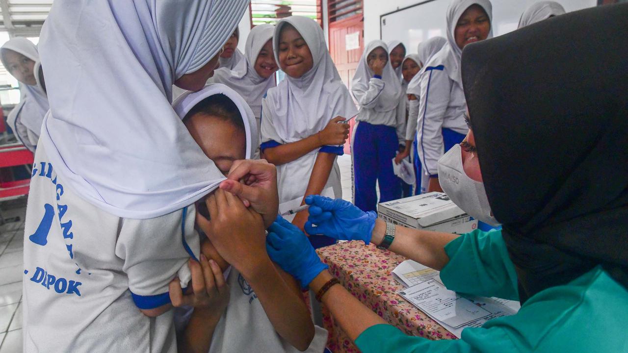 Antusias Murid SD Ikuti Vaksinasi HPV