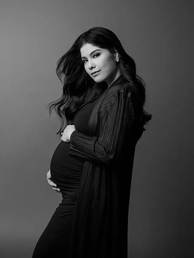 Annisa Pohan Tampil Bold Saat Maternity Shoot Jelang Kelahiran Anak Kedua