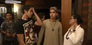 Ahmad Dhani tidak hanya sendirian menjadi relawan 'Orang Kita'. Ia mengajak anak-anaknya dan musisi lain untuk bergabung.