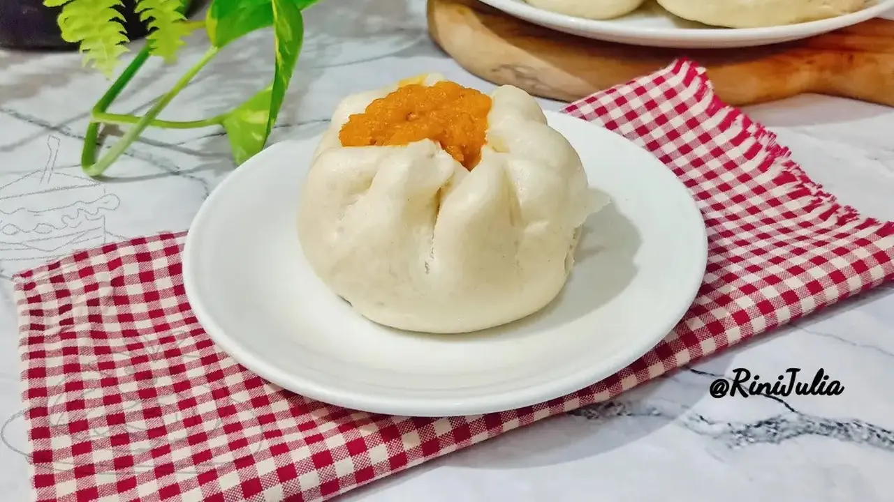 Bakpao Telur Asin