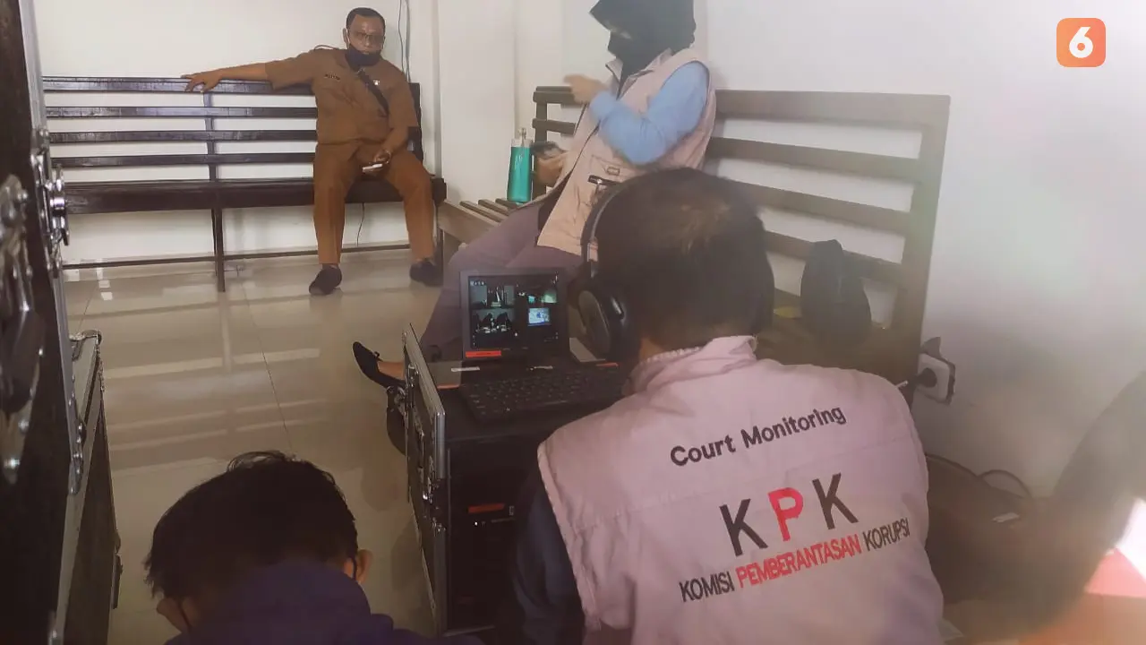 Komisi Pemberantasan Korupsi (KPK) mengawasi langsung proses persidangan korupsi GORR (Arfandi Ibrahim/Liputan6.com)