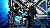 Sky Racing Team VR46 untuk pertama kalinya mempresentasikan motor yang akan mereka pakai di Moto3 2015 kepada publik, Sabtu (12/12/2015) WIB. (Facebook)
