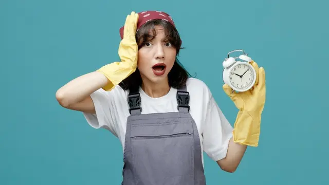 Ilustrasi Model Rambut Ibu Sibuk (Photo by pressfoto on Freepik)
