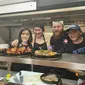 Juara Masterchef Australia Brent Draper dan pemilik restoran The Rocks Underground, pada Selasa (25/6/2024) (Dok: Najma Ramadhanya)