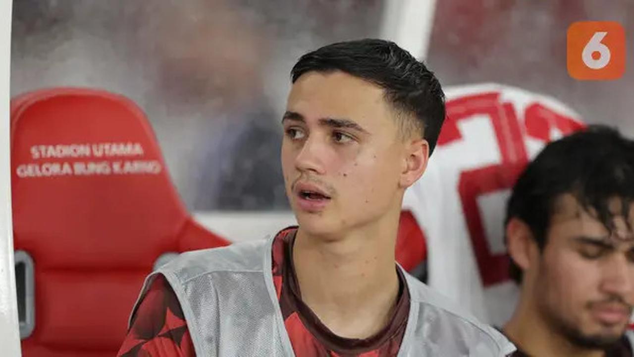 Momen Rizky Ridho dan Maarten Paes Minta Eliano Lepas Rompi Cadangan saat Selebrasi Kemenangan, Bikin Terenyuh