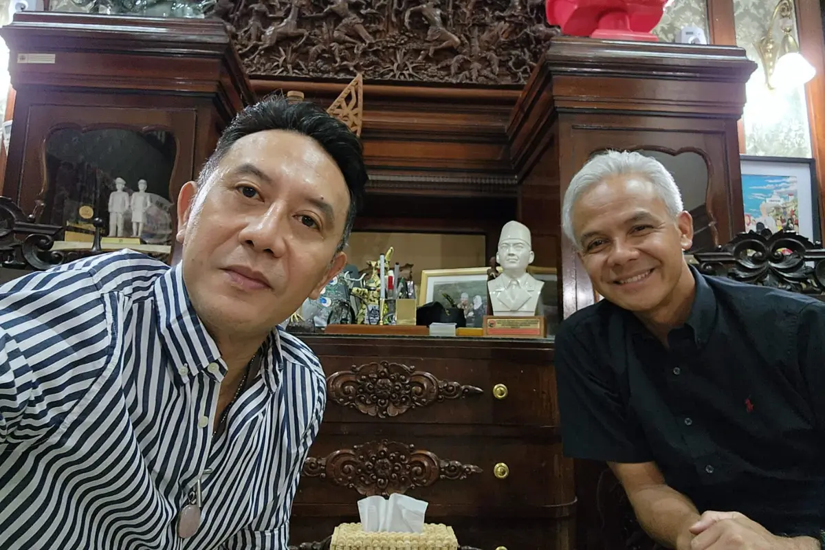 Presenter Sonny Tulung bersama Ganjar Pranowo (Istimewa)