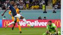 Berkat gol tersebut, kini Enner Valencia menjadi top skor sementara Piala Dunia 2022 dengan torehan 3 gol. (AP Photo/Natacha Pisarenko)