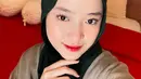 Sebelum kabar pernikahan, kedekatan antara Nissa dan Ayus sudah terlihat sejak masih menjadi rekan satu band. Kedekatan keduanya selalu menjadi gunjingan netizen karena isu miring menyeret nama Nissa yang disebut pelakor dan menjadi penyebab perceraian Ayus dan Ririe Fairus. (Liputan6.com/IG/@nissa_sabyan)