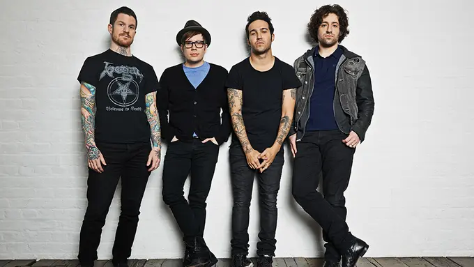 [Bintang] Fall Out Boy