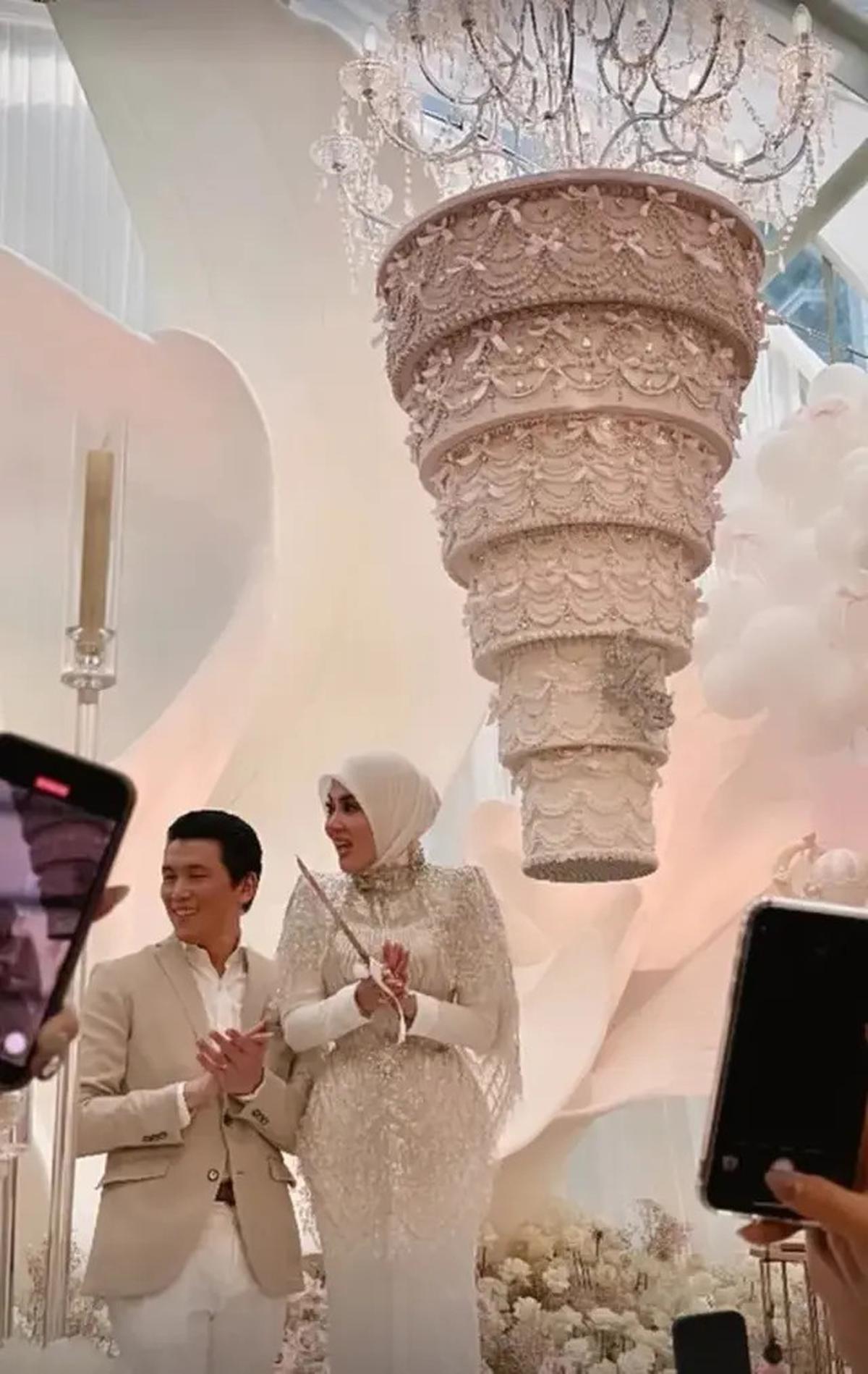 Foto Momen Ulang Tahun Syahrini dan Putrinya yang Jatuh di Tanggal yang Sama, Dirayakan Mewah