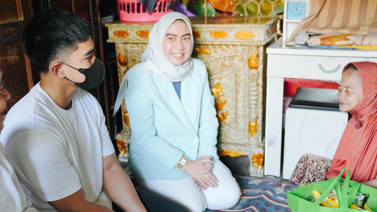 Blusukan ke Banjarbaru, Kaesang Pangarep Bantu Pengobatan dan Renovasi Rumah Warga