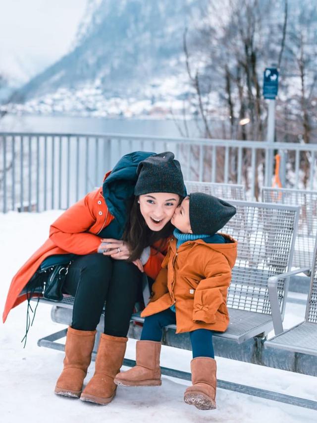 Segera Dikaruniai Anak Kedua, Ini 6 Potret Hangat Chelsea Olivia dan Nastusha