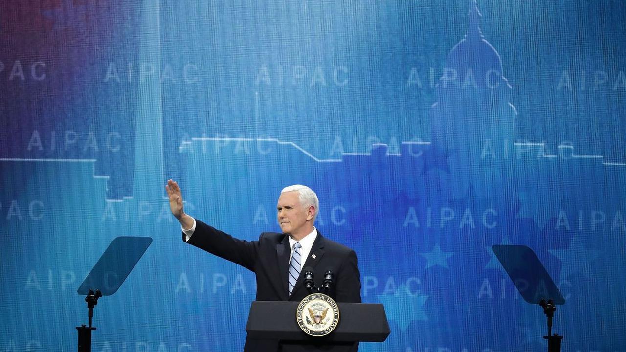 Melihat latar belakangnya, Pence bukanlah seorang jutawan.&nbsp;