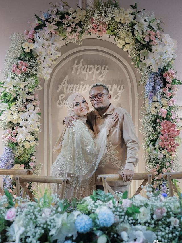 7 Momen Anniversary Pernikahan Sule dan Nathalie Holscher, Dihadiri Rhoma Irama