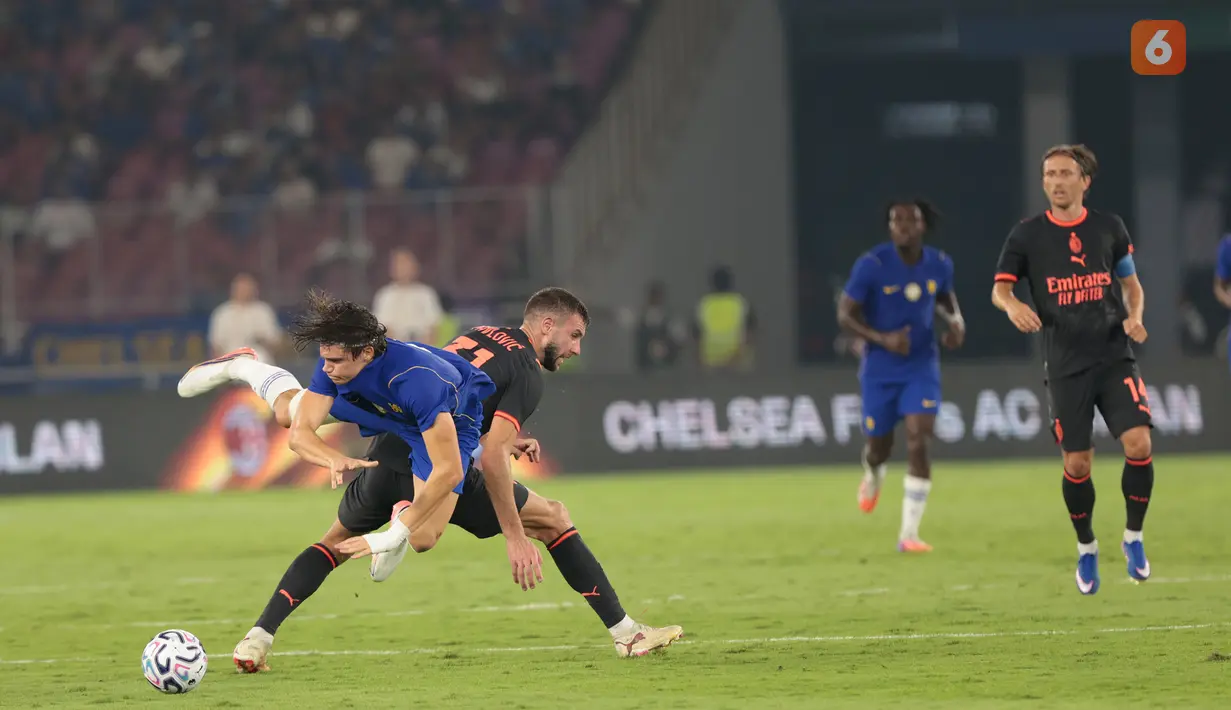 Pemain Chelsea merayakan kemenangan usai mengalahkan AC Milan dengan skor 3-0 dalam laga Indonesia Super Cup 2026 di Stadion Utama Gelora Bung Karno (SUGBK), Jakarta, Sabtu (8/8/2026). João Pedro mencetak dua gol, sedangkan satu gol Chelsea lainnya disumbangkan Moisés Caicedo. Chelsea memastikan gelar juara Indonesia Super Cup 2026 setelah tampil dominan sepanjang pertandingan. (KLY/Budy Santoso)