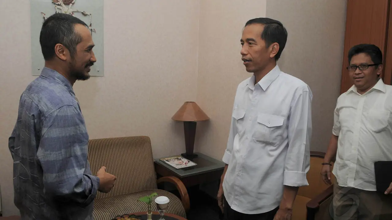Canda Tawa Jokowi dan Abraham Samad di Bandara Adisutjipto