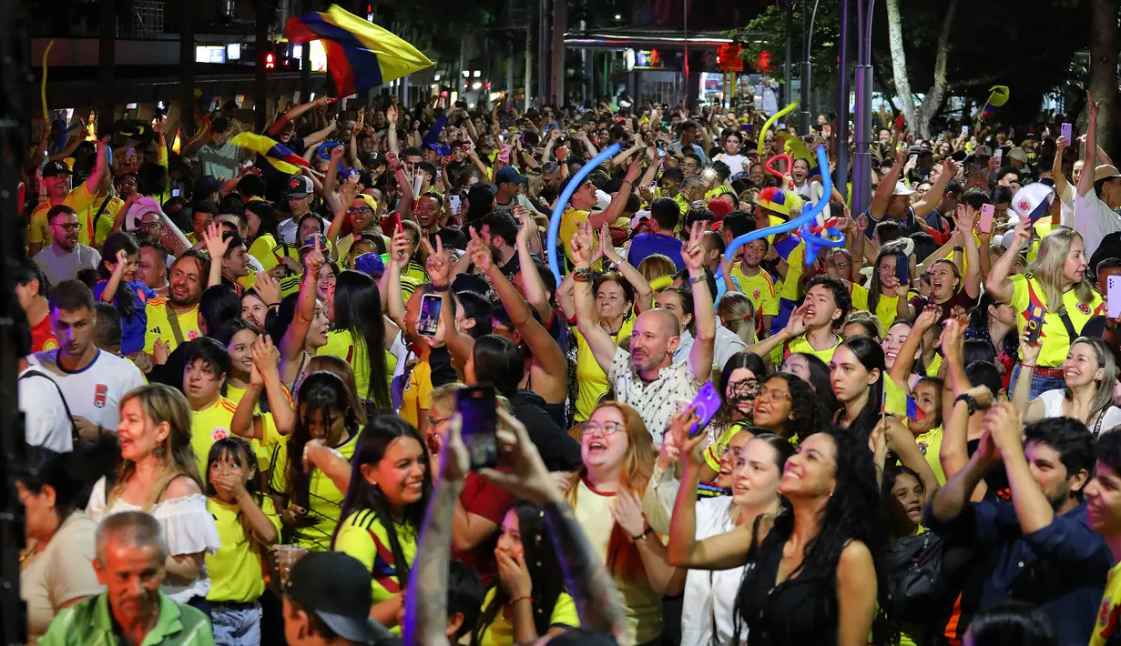 Pada laga yang digelar di Stadion Bank of America, Kolombia menang 1-0 dan melaju ke final. (JAIME SALDARRIAGA/AFP)