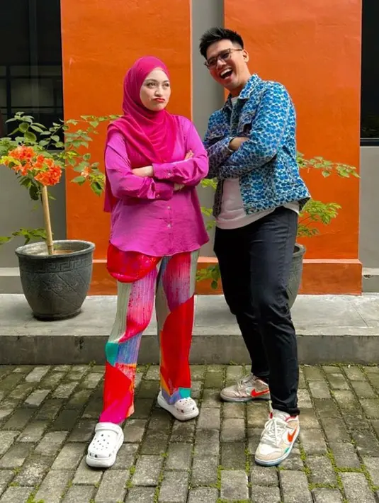 Dalam Islam, seorang perempuan yang telah resmi cerai harus menjalankan masa iddah. Masa iddah merupakan waktu tunggu oleh seorang perempuan untuk kembali menikah lagi dengan lelaki pilihannya.(instagram.com/fransfaisal_)