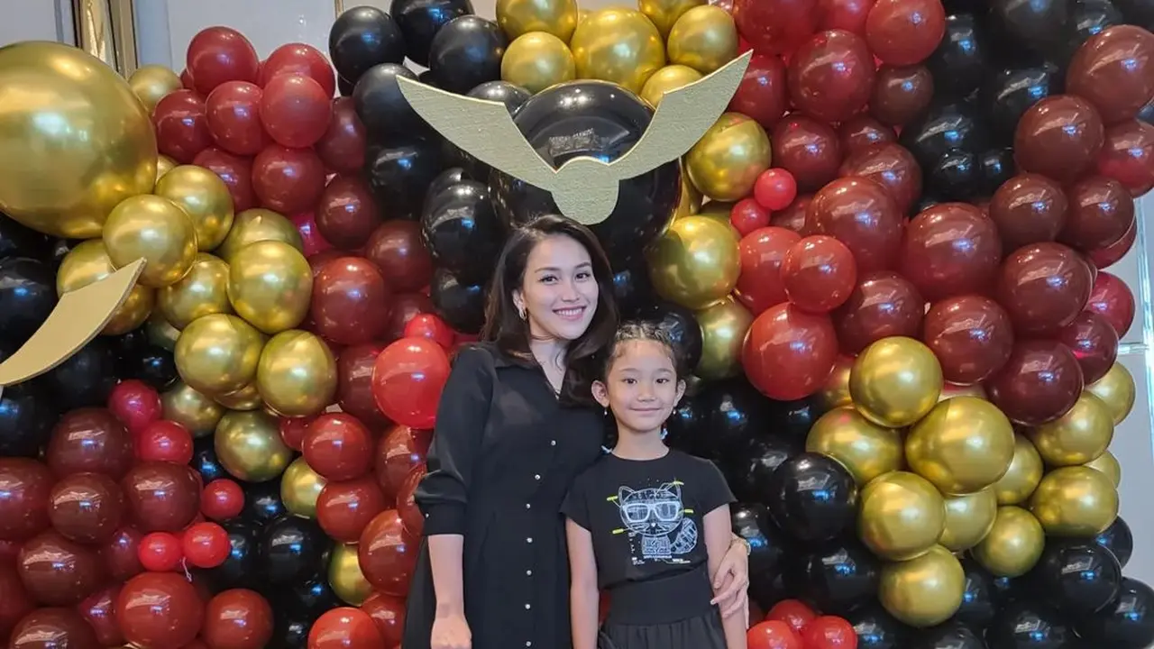 Ayu Ting Ting dan Bilqis di acara ulang tahun anak Krisdayanti. (Foto: Instagram/ayutingting92)