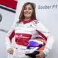 Pembalap wanita asal Kolumbia Tatiana Calderon kini sedang melakukan berbagai tes balap mobil F1 bersama tim Sauber. (FormulaRapida.net)