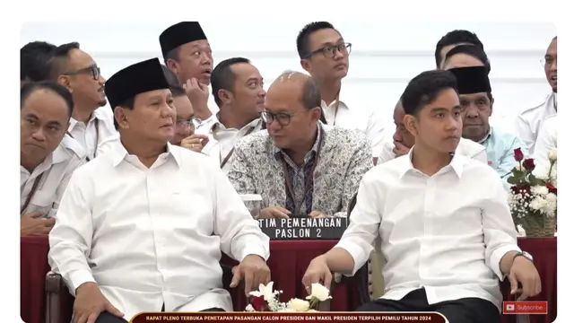 Prabowo Subianto-Gibran Rakabuming Raka saat menghadiri rapat pleno terbuka penetapan Presiden dan Wakil Presiden Terpilih 2024 oleh Komisi Pemilihan Umum Republik Indonesia (KPU RI) pada hari ini, Rabu (24/4/2024).