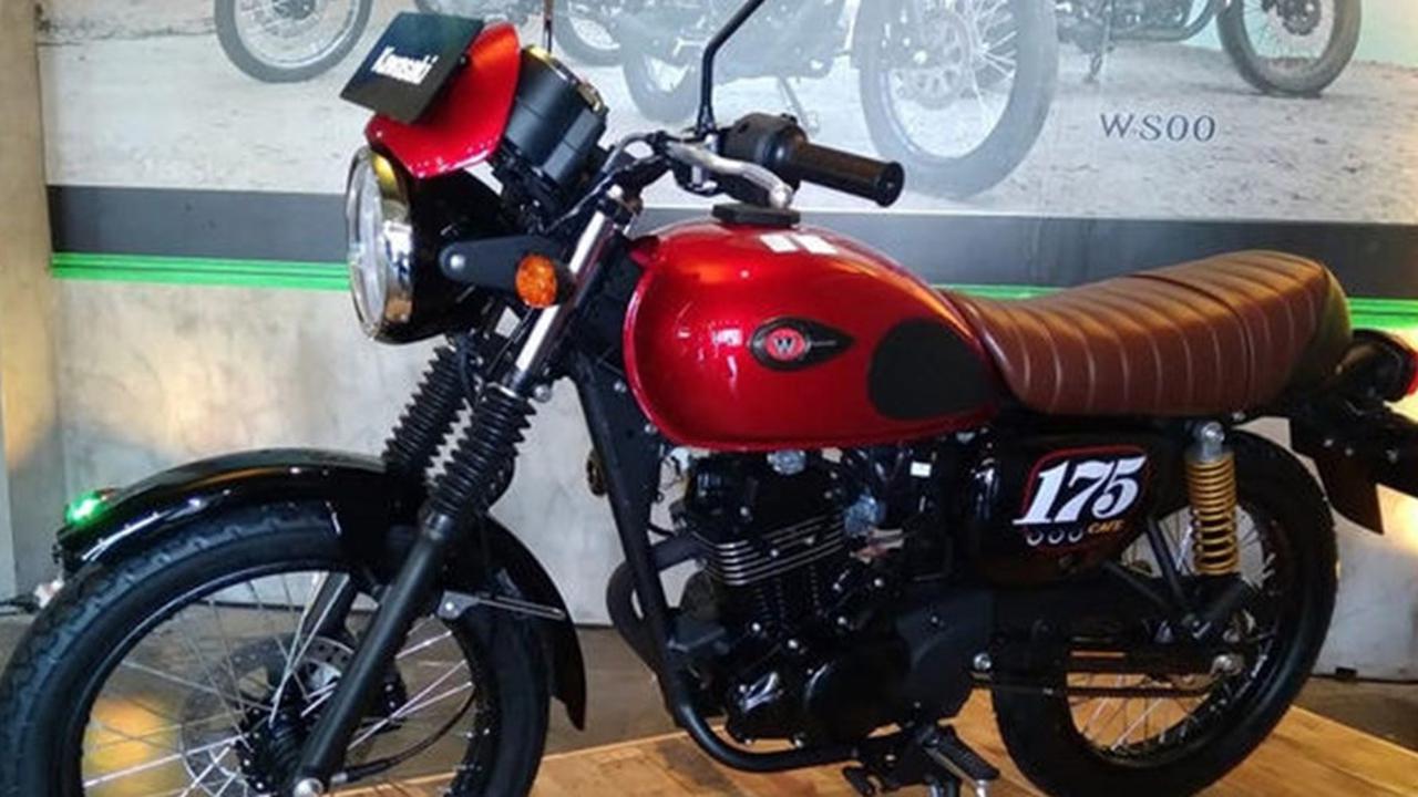 Kawasaki W175 Cafe (Otosia.com/Nazar Ray)