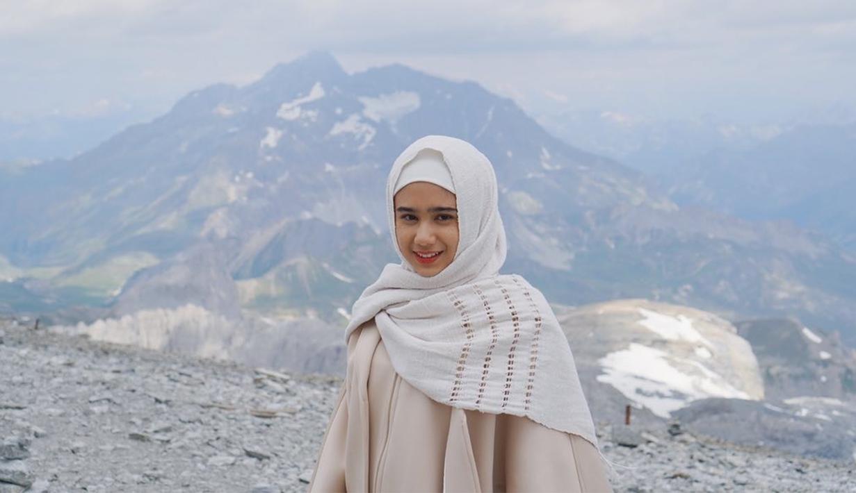 FOTO: Penampilan Tissa Biani Saat Berhijab, Makin Cantik ...