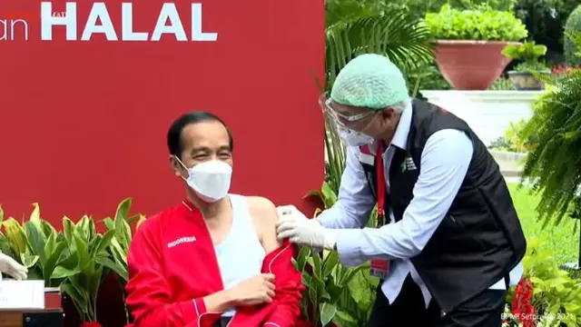8 Momen Presiden Jokowi dan Raffi Ahmad Suntik Vaksin COVID-19 Sinovac Dosis Kedua