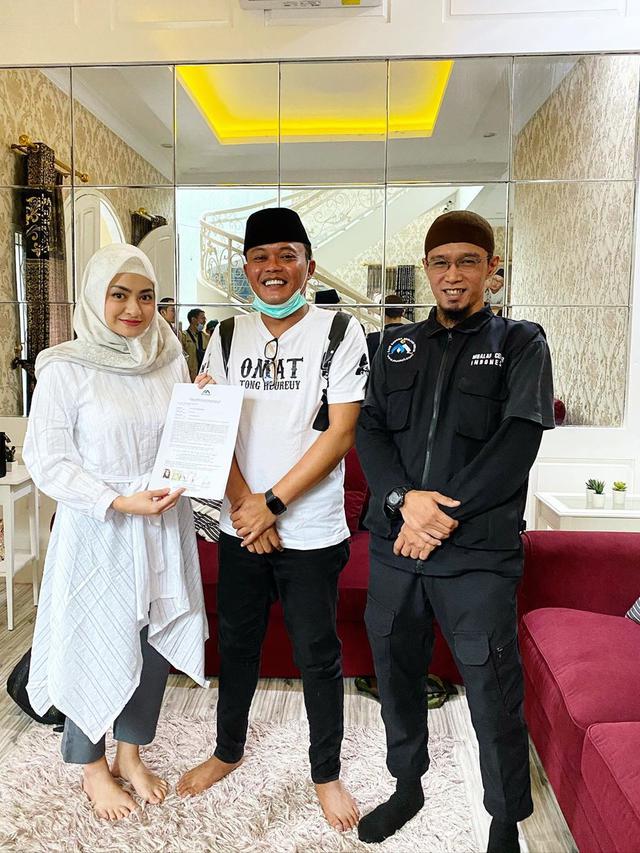 Usai Hapus Tato Nathalie Holscher Telah Jadi Mualaf Disaksikan Sule Showbiz Liputan6 Com