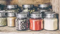 7 Cara Menyimpan Bumbu Kering agar Tidak Lembap dan Tetap Tahan Lama