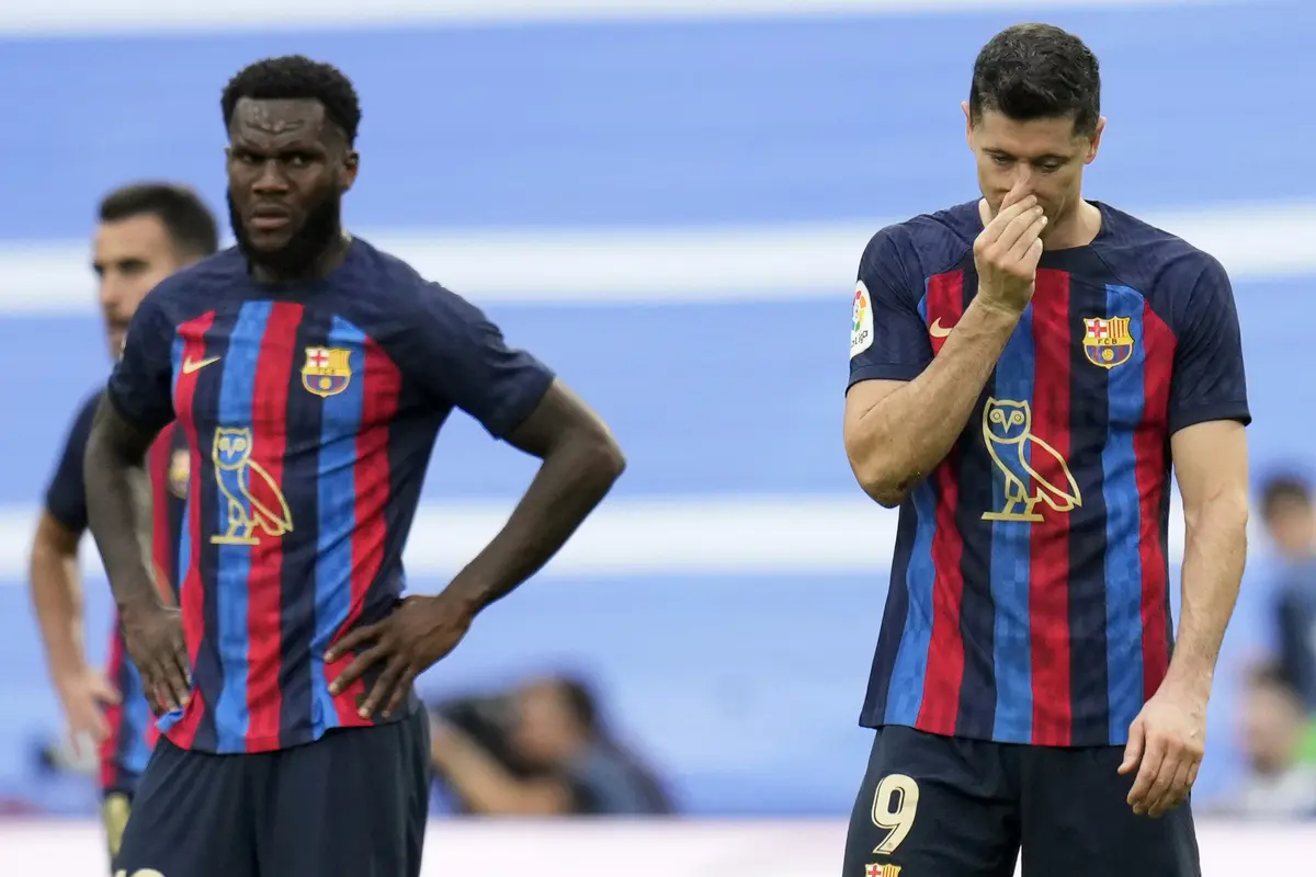 Foto: Barcelona Keok dari Real Madrid di Laga El Clasico Perdana Robert Lewandowski