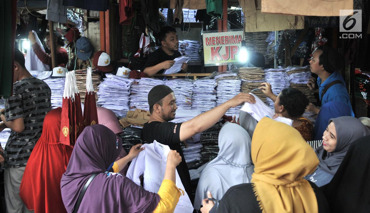 Foto Tahun Ajaran Baru