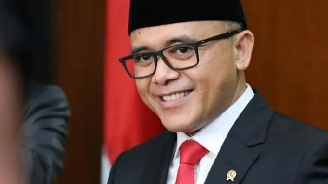 "Karena jika tidak dikeluarkan SE itu, anggaranya tidak ada (jadi) mereka tidak gajian. Nah kemarin sudah menyiapkan anggaran di 2024," beber Anas.