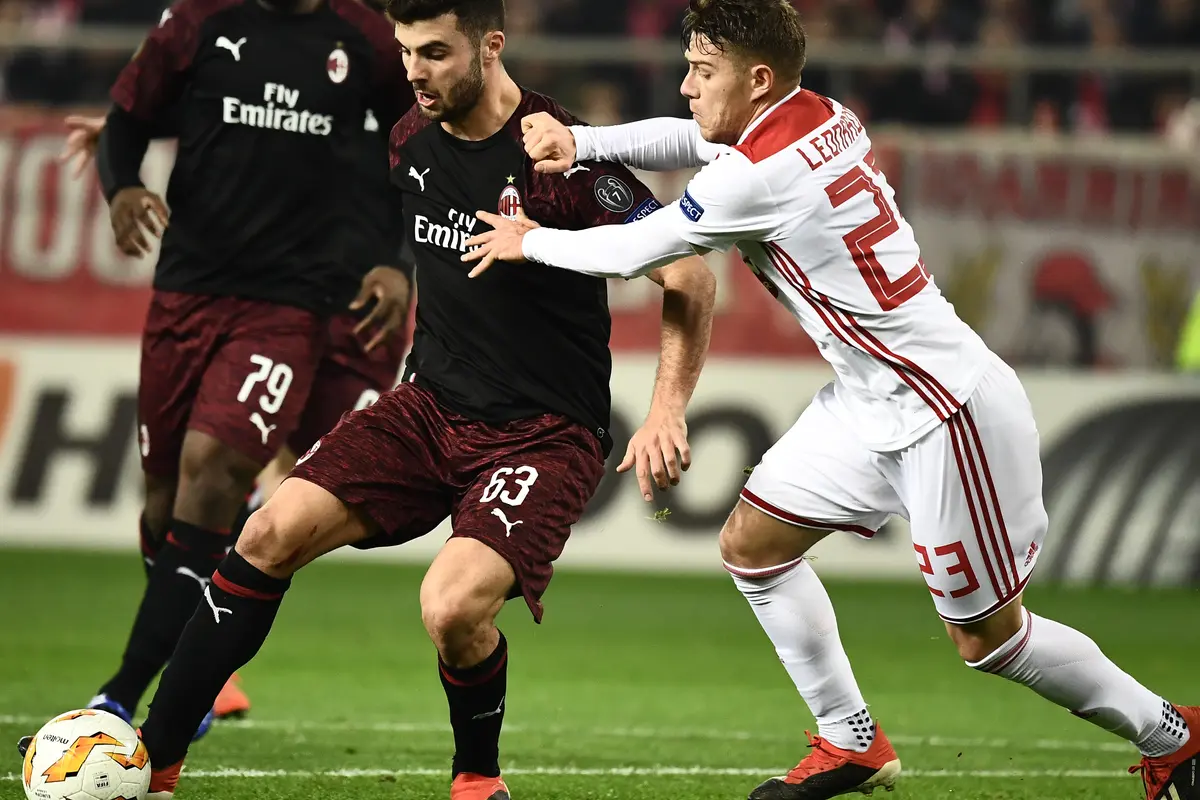 Olympiakos Piraeus v AC Milan