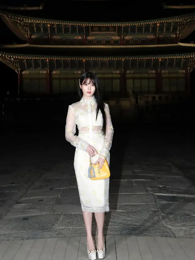 OOTD Dress ala IU (Instagram/@dlwlrma)