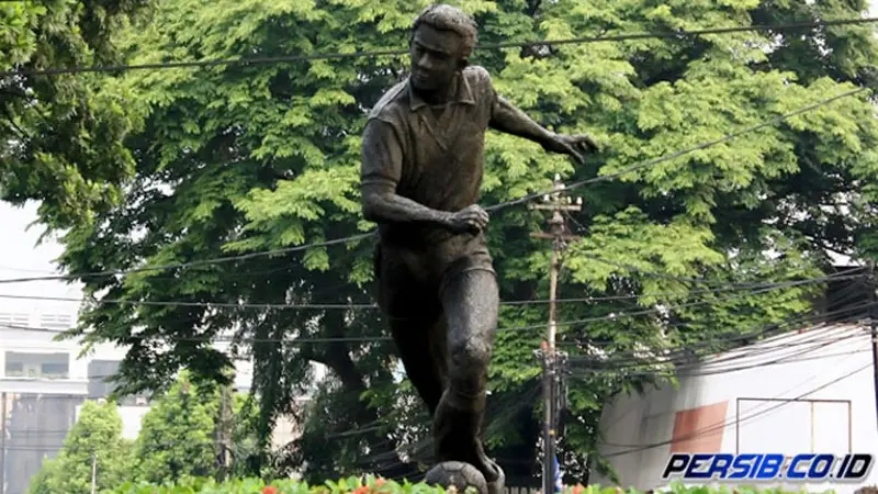 patung-persib-130729c.jpg