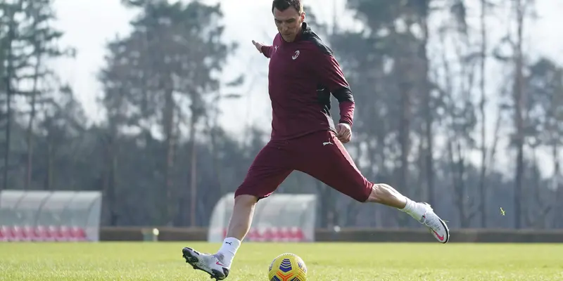 Intip Latihan Mario Mandzukic Bersama AC Milan