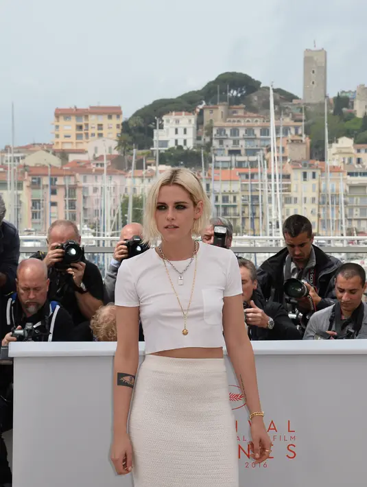 Kristen Stewart juga merasakan hal kenikmatan dan kenyamanan ketika menjalani hubungan bersama Alicia Cargile ketimbang dengan Robert Pattinson. (AFP/Bintang.com)