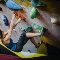 Wall Climbing | unsplash.com/@ynsplt