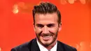 Mantan pesepakbola David Beckham tersenyum saat diwawancarai oleh Graham Norton terkait film terbaru Star Wars. (Dailymail)