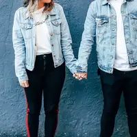 Pria asal Australia tawarkan jasa pacar sewaan sebagai solusi hindari pertanyaan kapan nikah saat momen imlek. (pexel/thomasward).