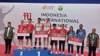 Dejan Ferdinansyah/Gloria Emanuelle Widjaja meraih gelar juara ganda campuran Indonesia International Challenge 2022. Pasangan tuan rumah ini mengalahkan wakil China Jiang Zhen Bang/Wei Ya Xin dua gim langsung 21-18 dan 22-20 dalam tempo 36 menit di Platinum Arena, Malang, Jawa Timur, Minggu (16/10). (foto: PBSI)