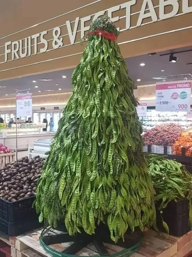 8 Potret Pohon Natal yang Terbuat dari Buah dan Sayur, Bisa Langsung Dimakan