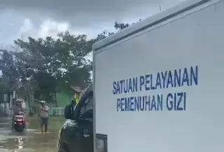 Mobil Satuan Pelayanan Pemenuhan Gizi (SPPG) milik Yayasan Jalsatul Ahbab tetap beroperasi.