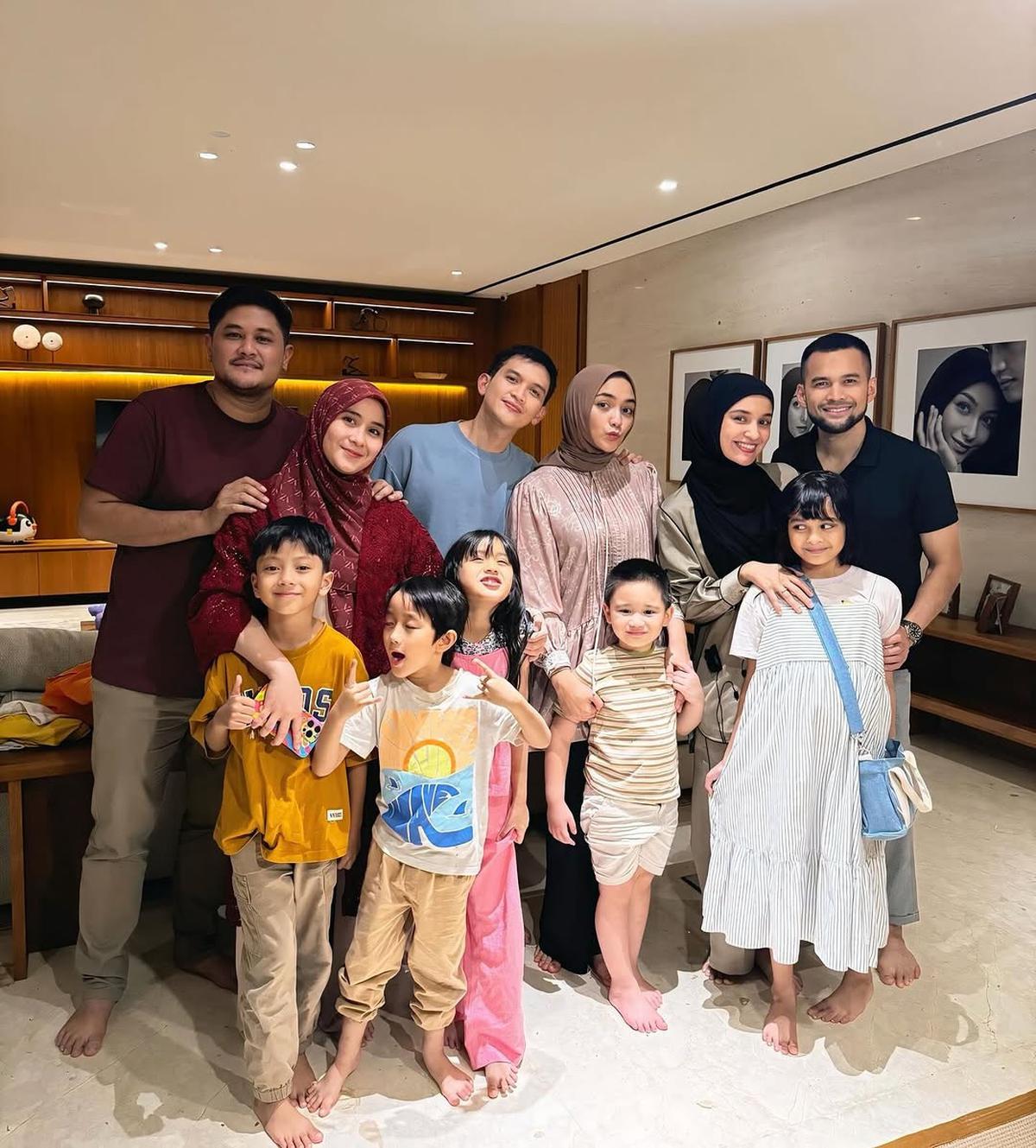 Potret Shireen Sungkar Silaturahmi Lebaran ke Rumah Citra Kirana
